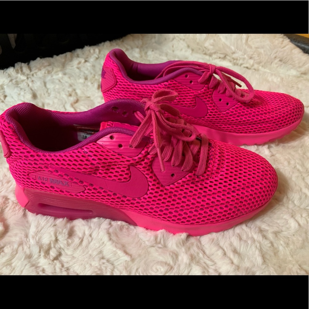 Women’s Nike Air Max 90’s -  Size 9.5 - hot pink
